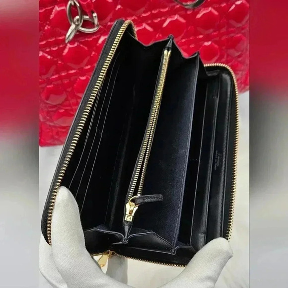 FENDI  Zip Around Black Wallet - Picture 12 of 16